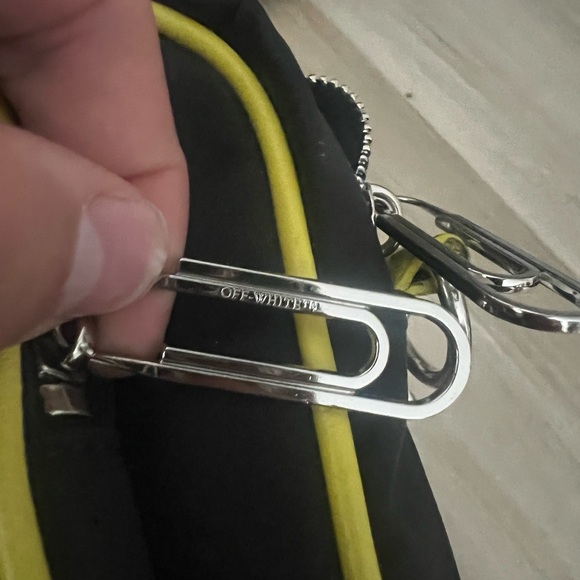 OFF WHITE VIRGIL “utility messenger” SAKS exclusive - Picture 5 of 5